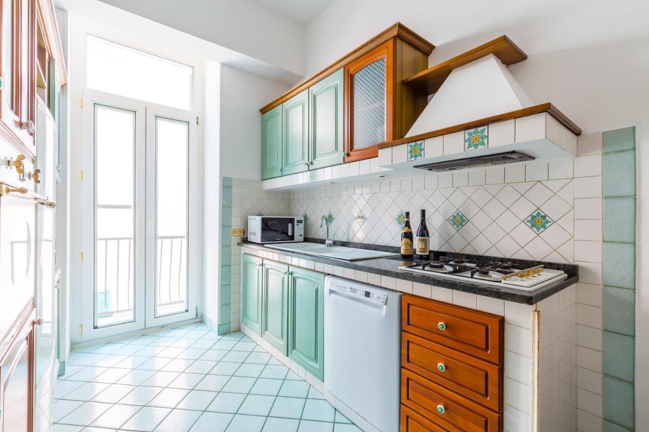 Grand Classic Apartment At San Martino By Napoliapartments Exteriér fotografie