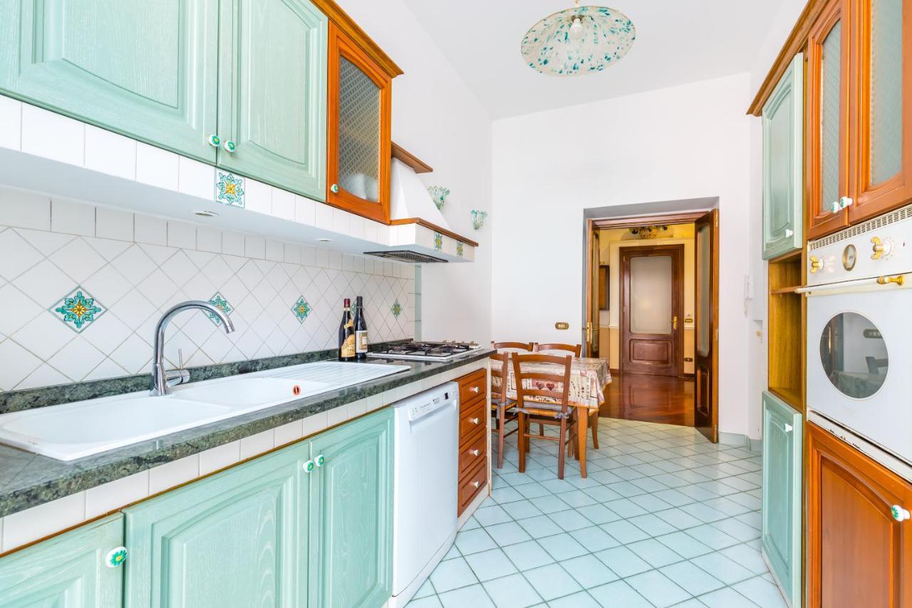 Grand Classic Apartment At San Martino By Napoliapartments Exteriér fotografie