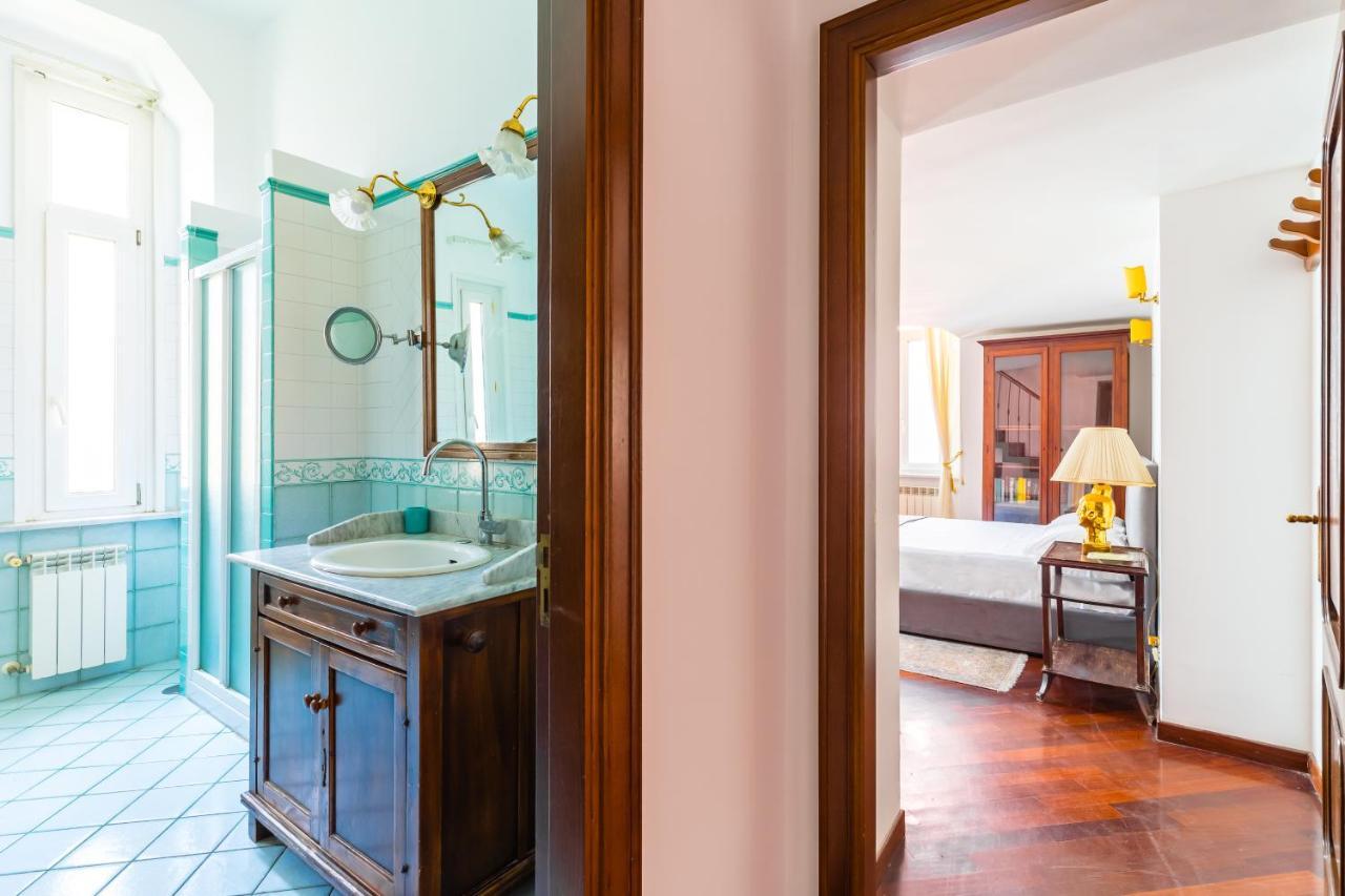 Grand Classic Apartment At San Martino By Napoliapartments Exteriér fotografie