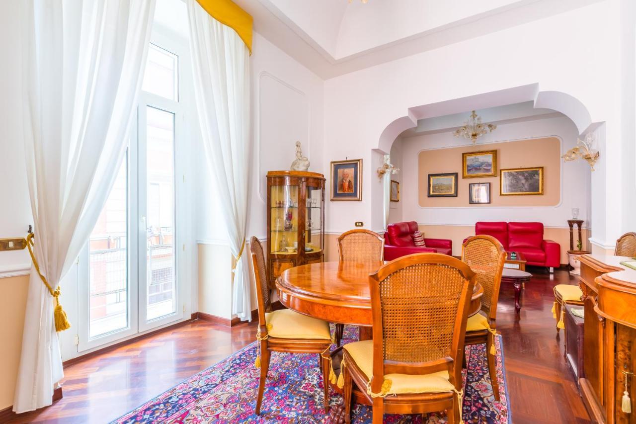 Grand Classic Apartment At San Martino By Napoliapartments Exteriér fotografie