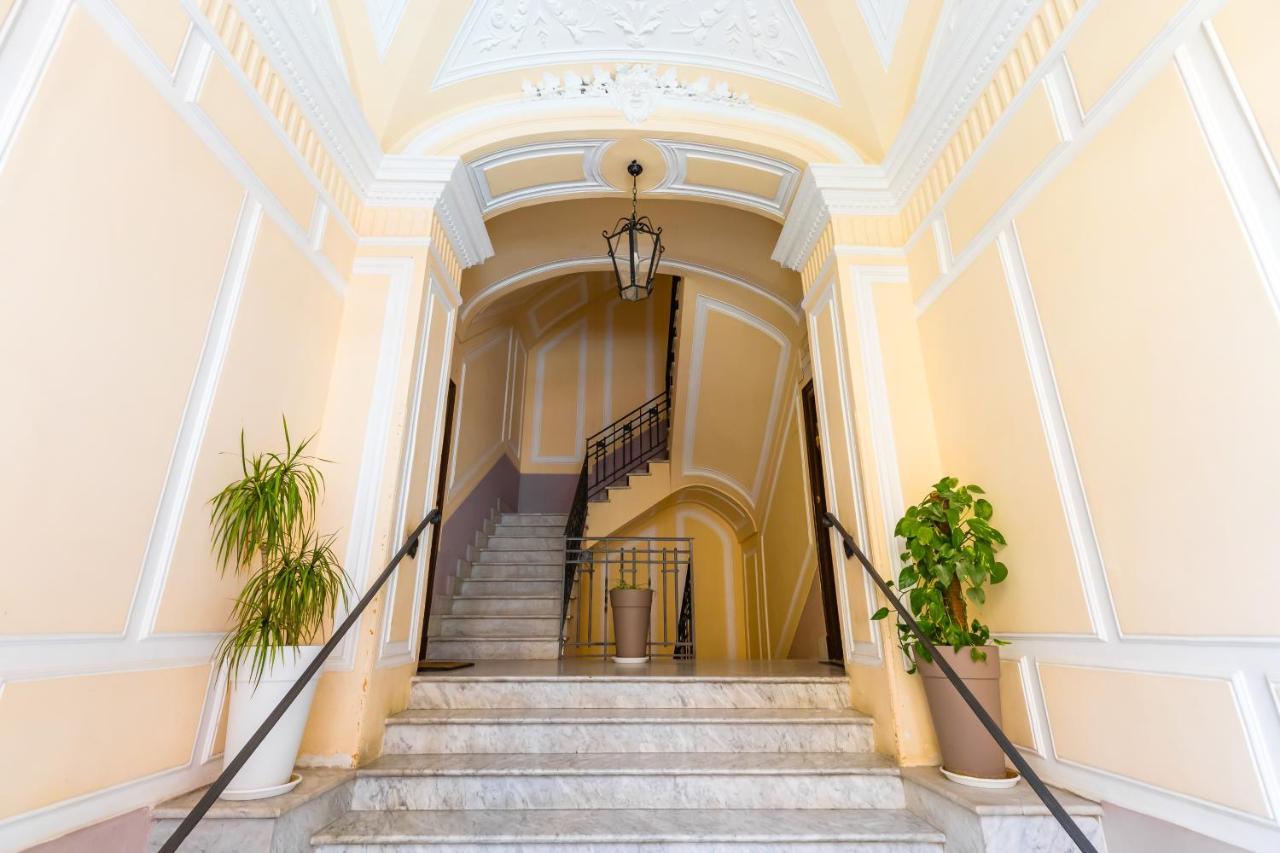 Grand Classic Apartment At San Martino By Napoliapartments Exteriér fotografie