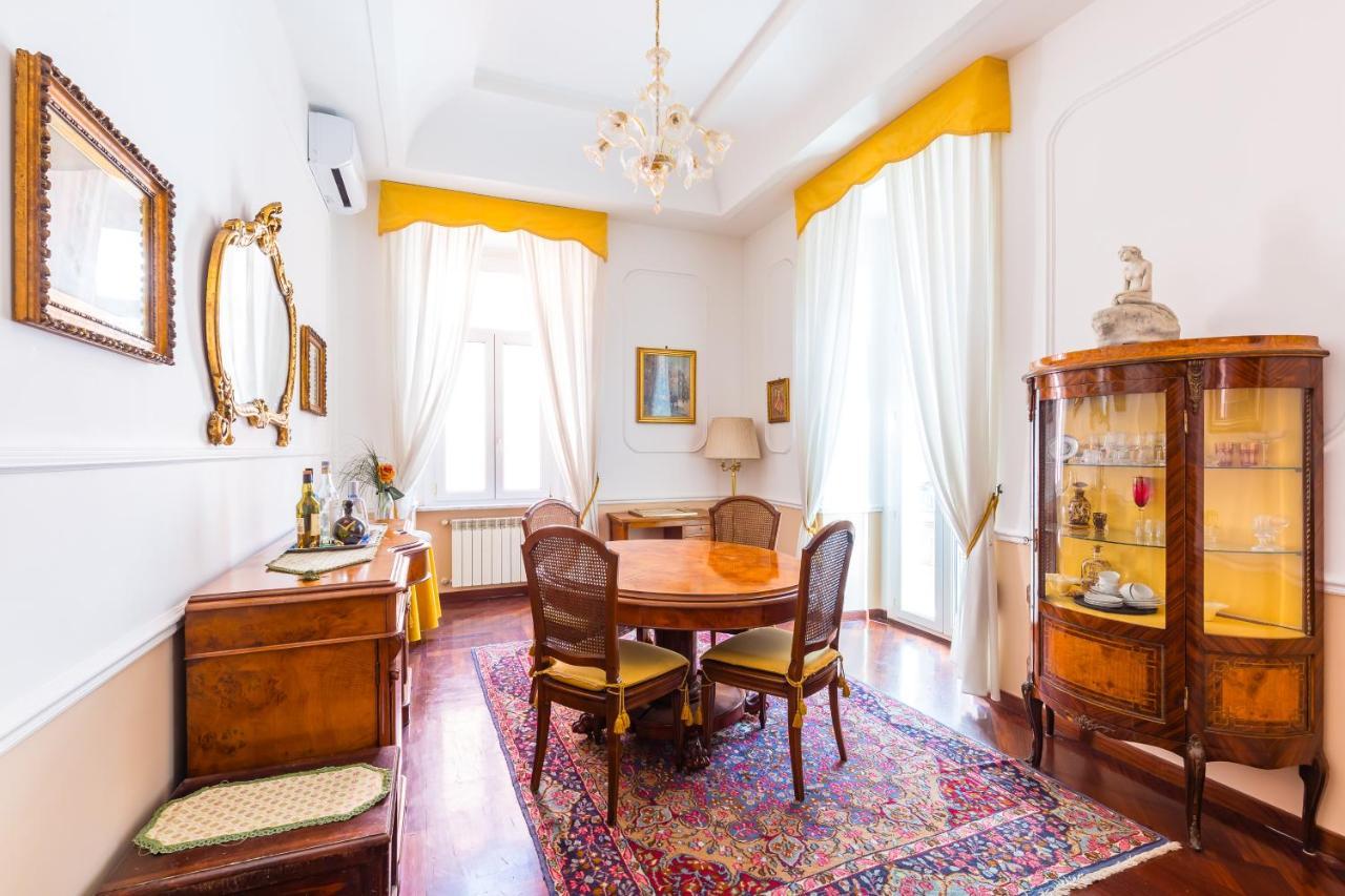 Grand Classic Apartment At San Martino By Napoliapartments Exteriér fotografie